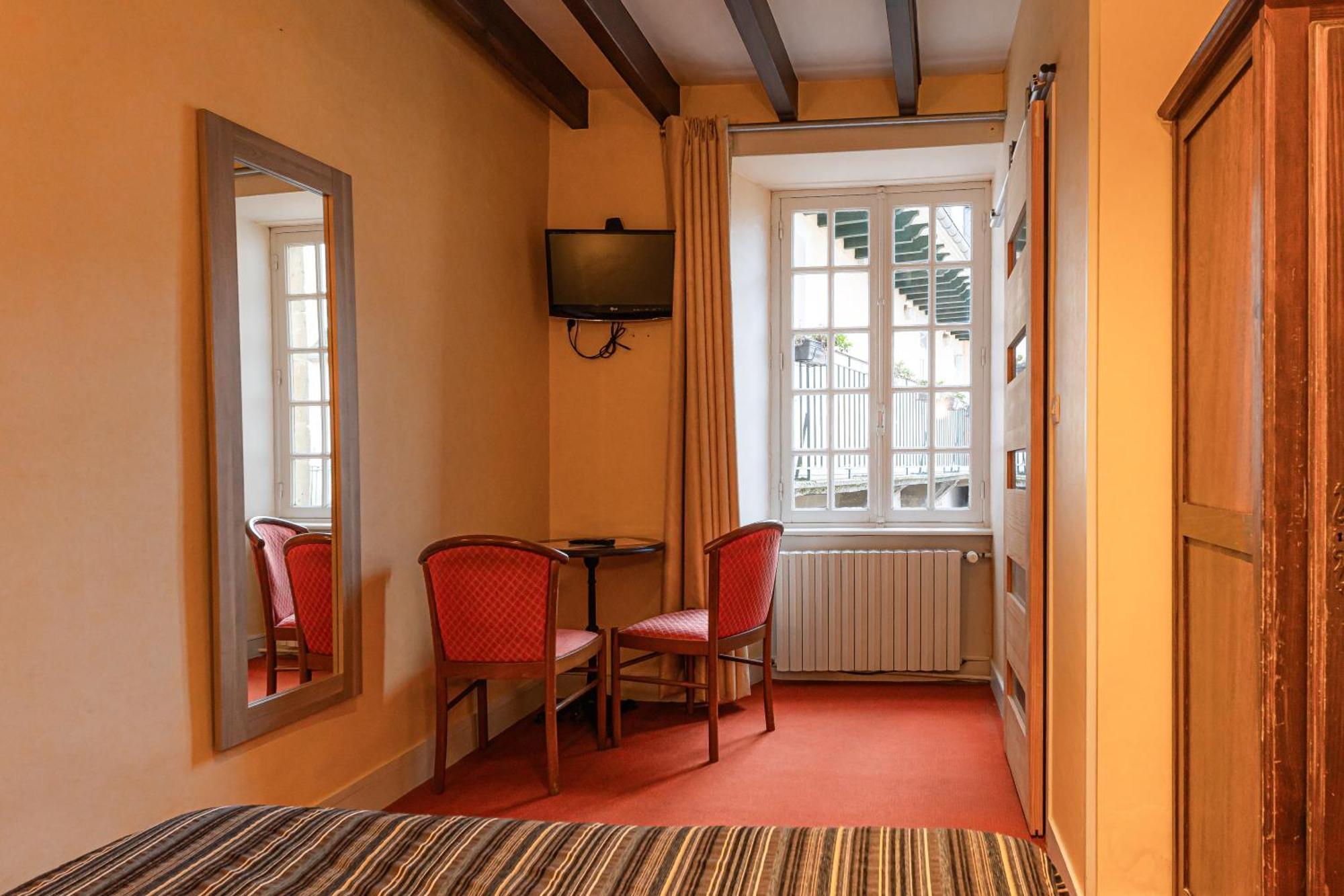 Auberge Le John Steele Sainte-Mere-Eglise Bagian luar foto